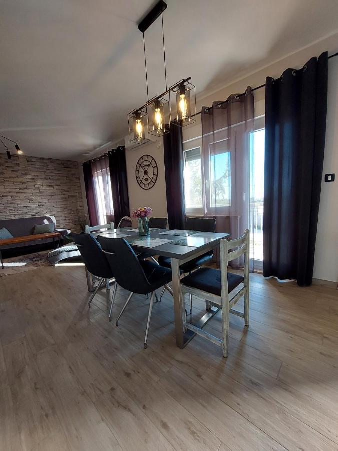 Family Apartment Cathy Galižana Exteriér fotografie