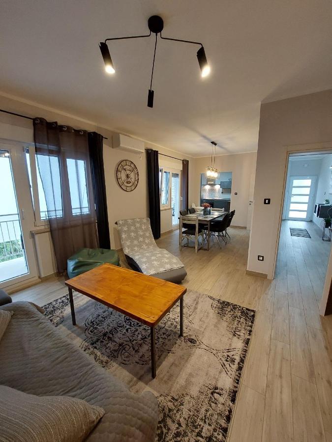 Family Apartment Cathy Galižana Exteriér fotografie